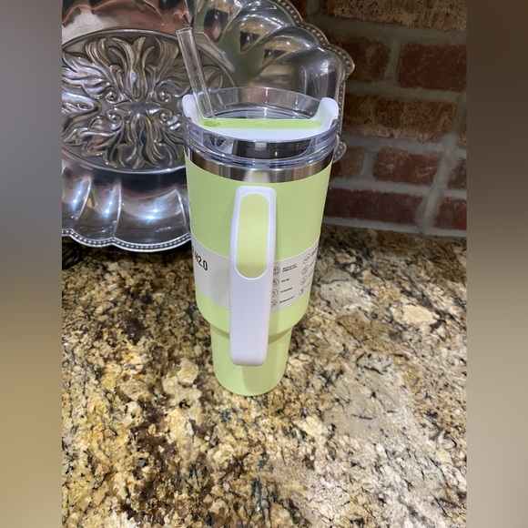 Stanley 40 oz. Quencher H2.0 Flowstate Tumbler Citron Colorblock Limited Edition - Picture 3 of 8